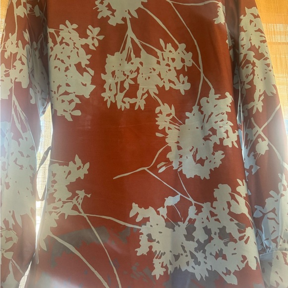 Floral Button-Up Blouse - Picture 4 of 4